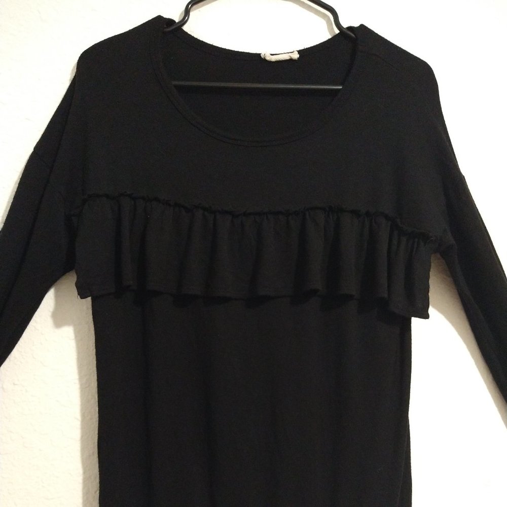 Black sweater  (M)